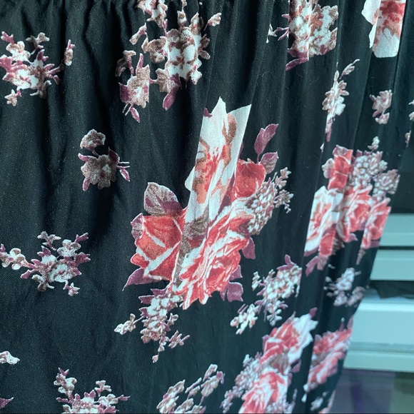 Forever 21 off shoulder lace floeal maxi dress - Picture 2 of 5